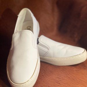 CBG by GUESS white slip on sneakers  US W size 9